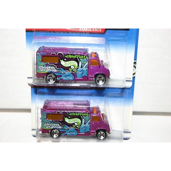 Hot Wheels Street Art 1999 Series ambulance # 951 lot of 2 - Picture 1 of 5
